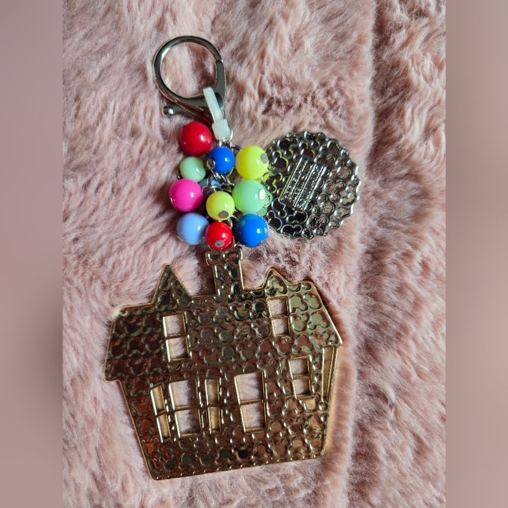 Colorful Pixar Up Keychain - Picture 2 of 4
